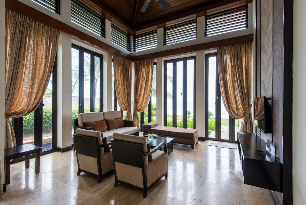 Sabah Beach Villas & Suites Kota Kinabalu Exterior foto