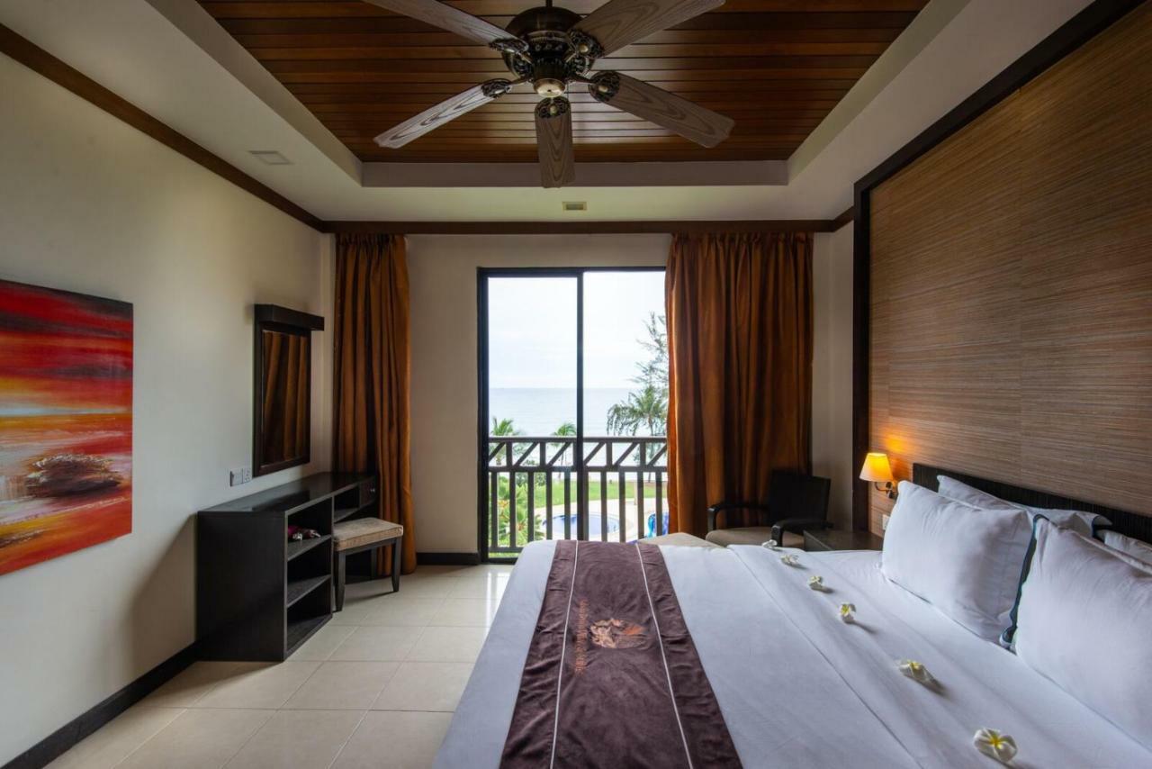 Sabah Beach Villas & Suites Kota Kinabalu Exterior foto