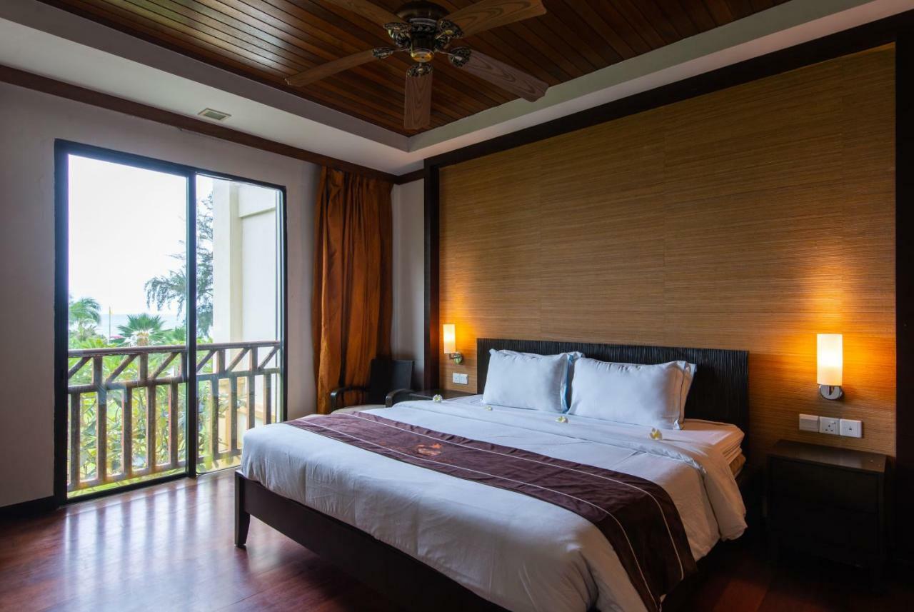 Sabah Beach Villas & Suites Kota Kinabalu Exterior foto